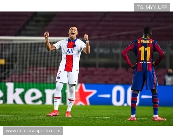 盖耶染红瞬间，基恩愕然捂脸，老特拉福德哗然